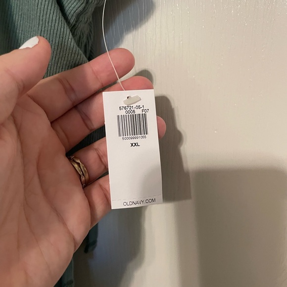 Maternity EveryWear sleeveless side nursing top - Picture 2 of 7